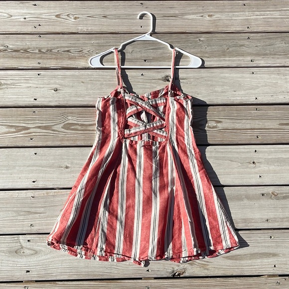 Urban Outfitters linen dress - Picture 2 of 3